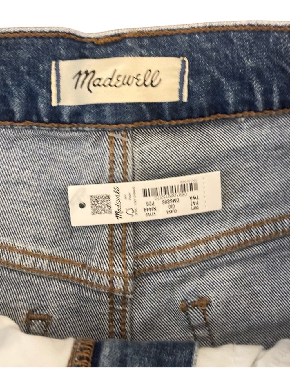 Madewell High-Rise Flare Jeans - Size 28P inseam 27 NWT - Picture 3 of 5